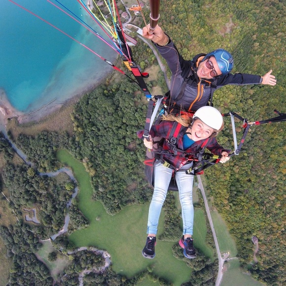 Meet your Posher, Alyx - Picture 4 of 5